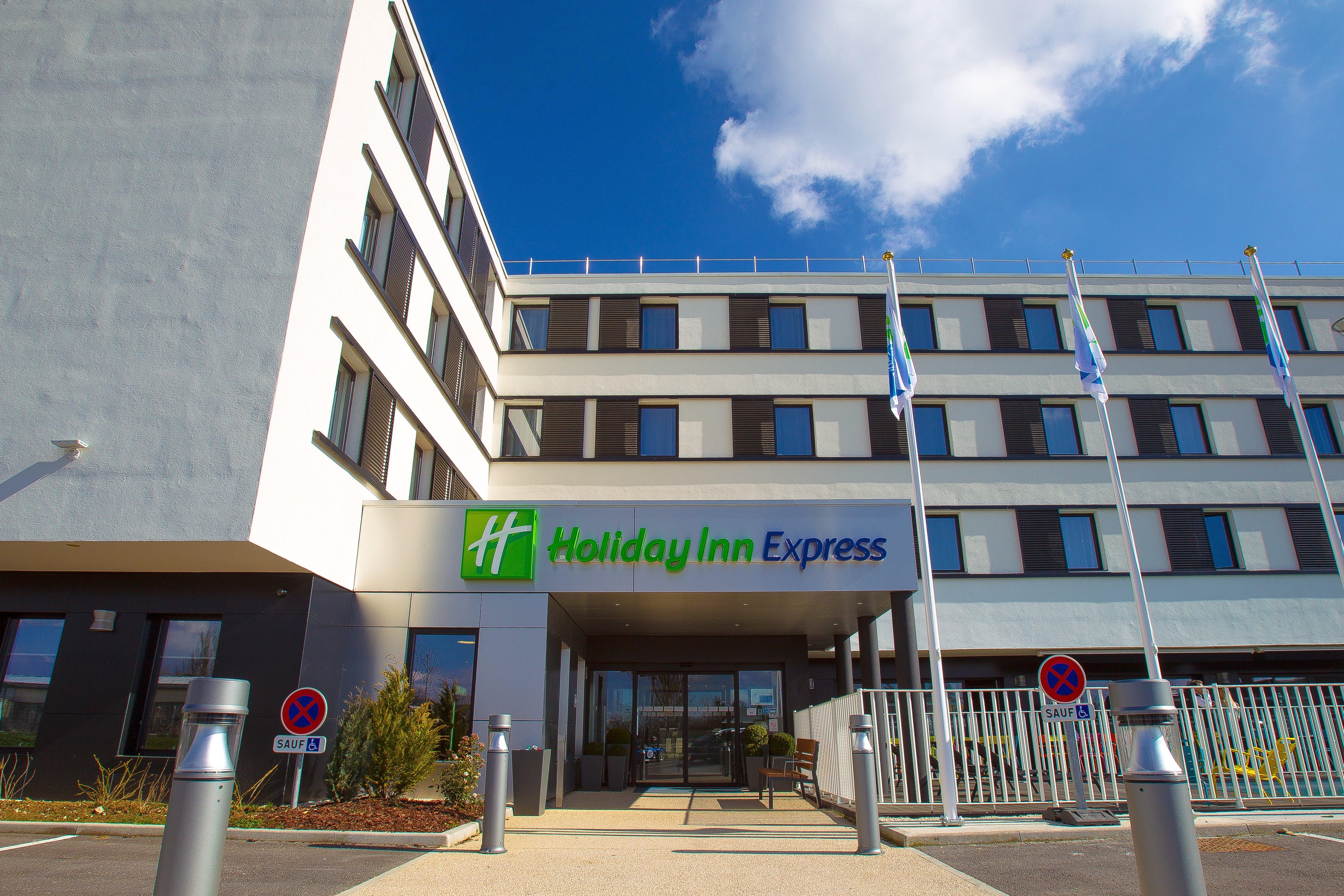 Holiday Inn Express Dijon, An Ihg Hotel Сент-Аполлинер Экстерьер фото